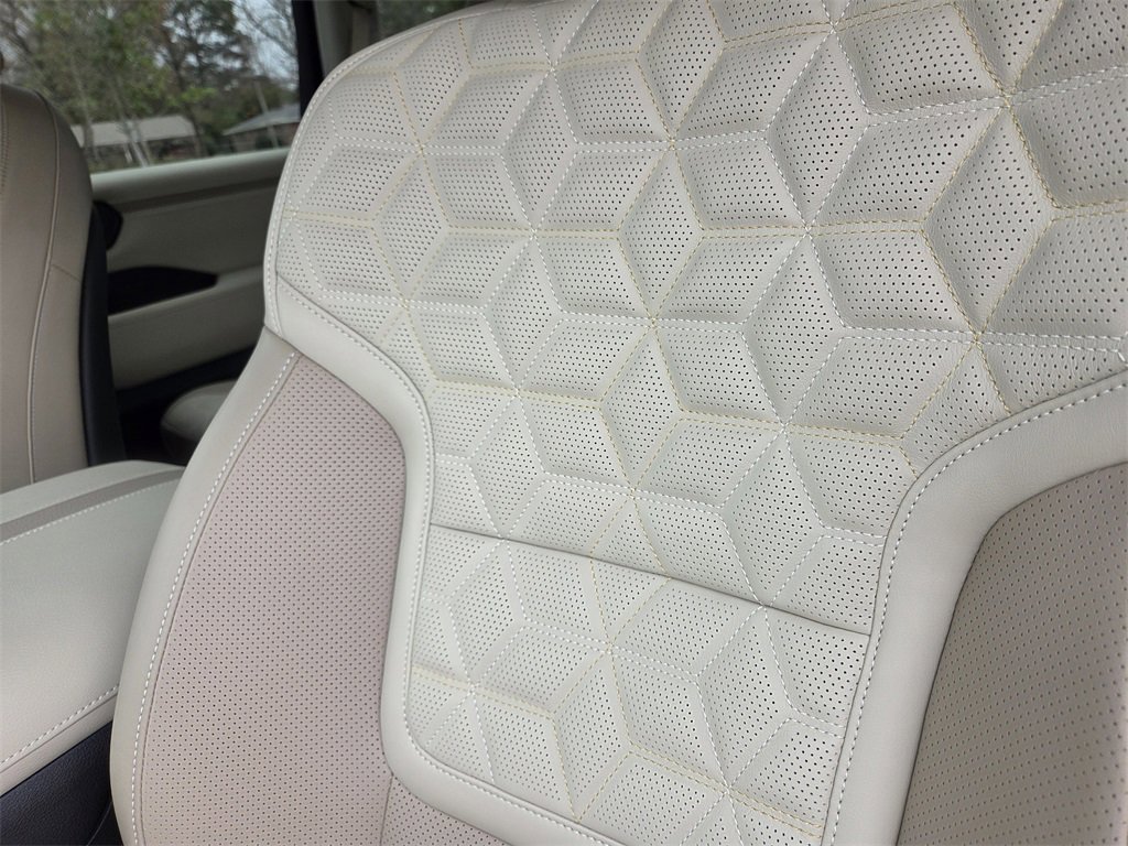 New 2026 Nissan Armada Platinum image 13