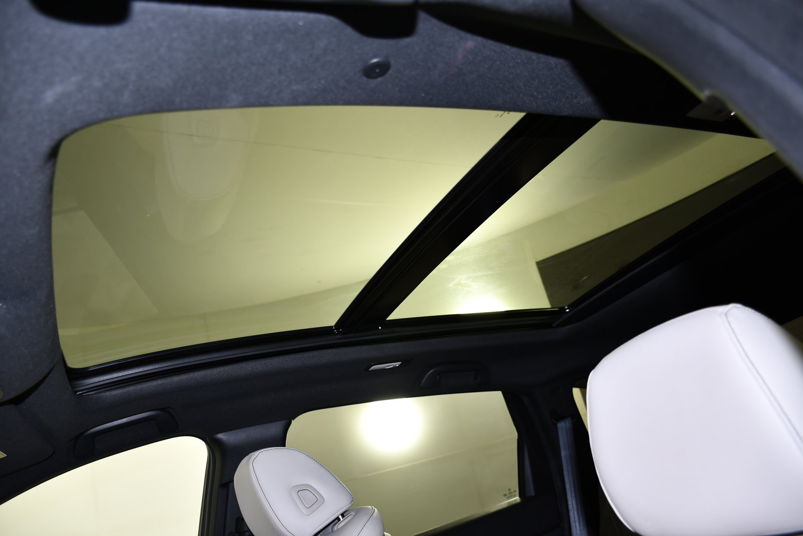 Used 2025 Acura RDX SH-AWD image 38