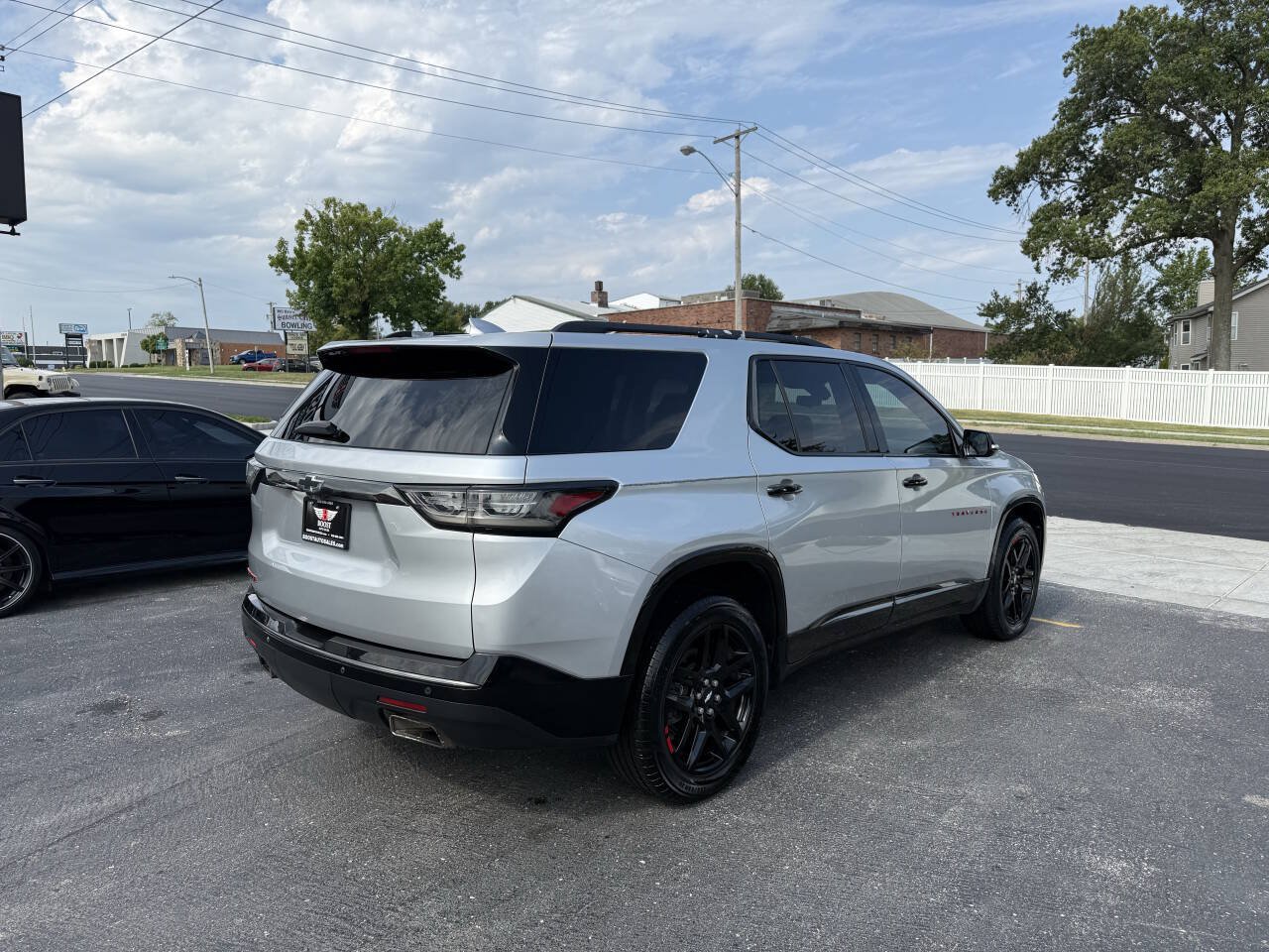 Used 2019 Chevrolet Traverse Premier w/ Redline Edition FWD image 7