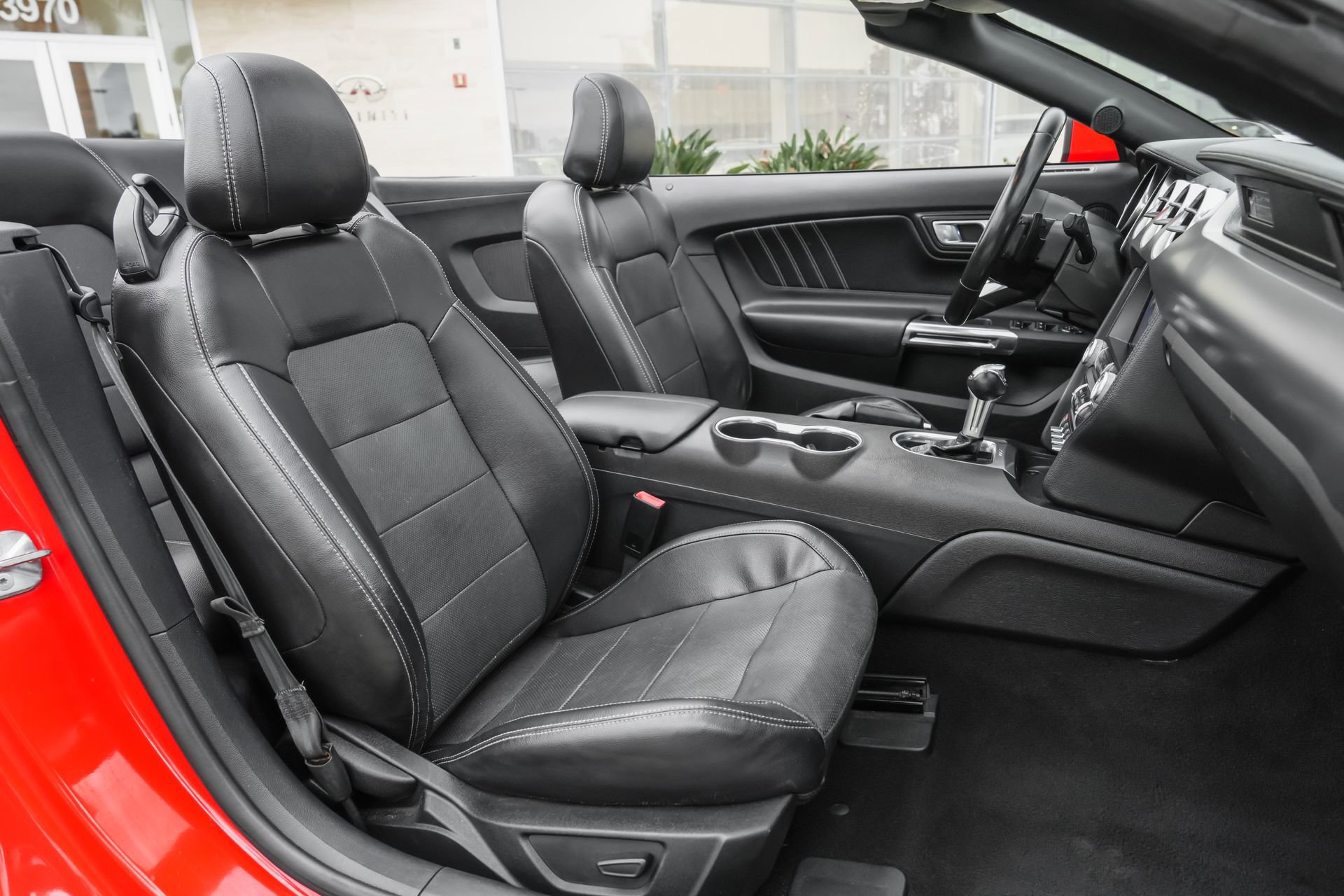 Used 2020 Ford Mustang Premium image 39