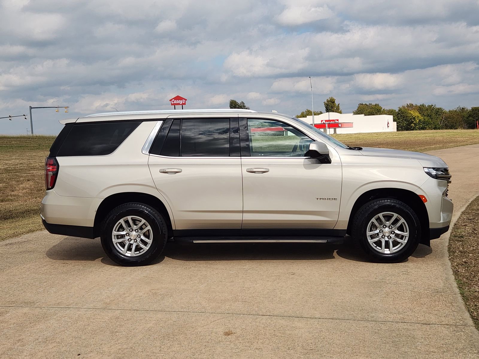 Used 2023 Chevrolet Tahoe LT image 7