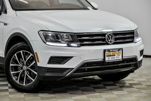 Used 2020 Volkswagen Tiguan SE w/ 3rd Row Seat Package image 2