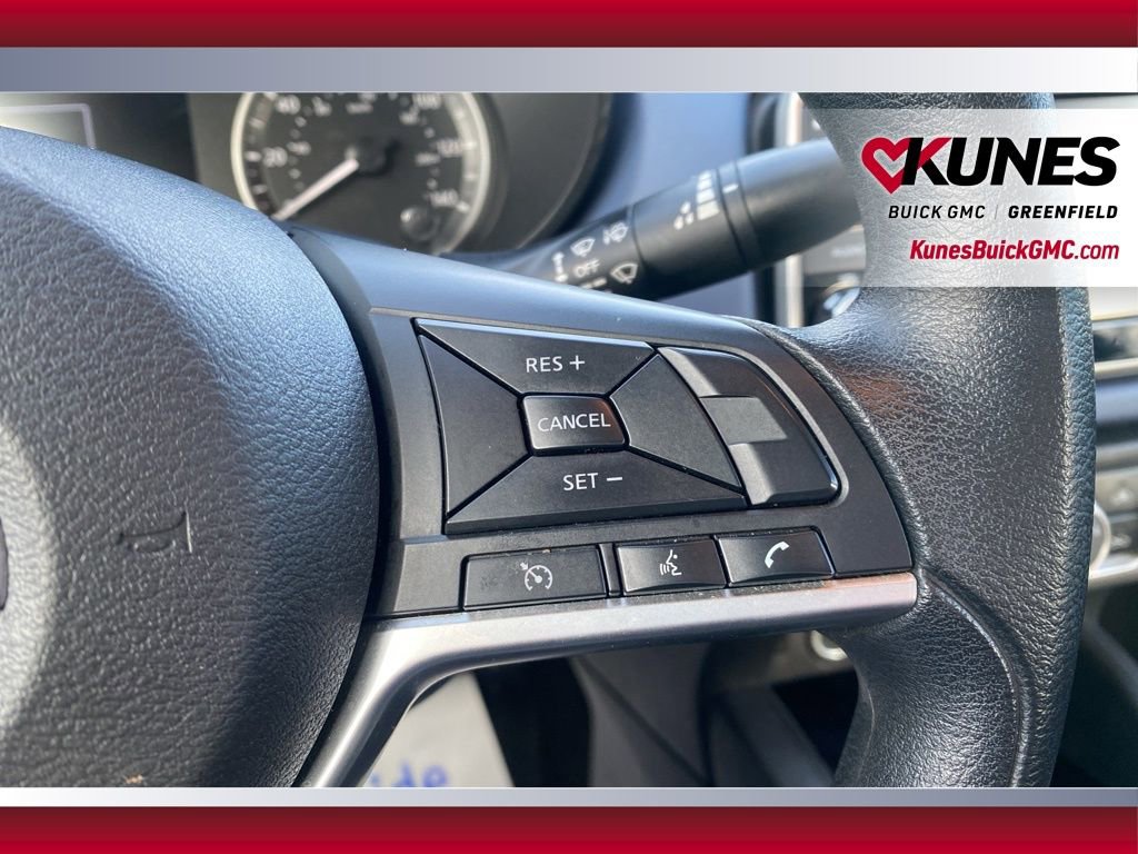 Used 2023 Nissan Versa SV image 20