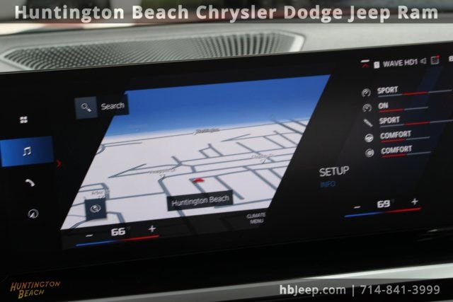 Used 2023 BMW M2 image 19