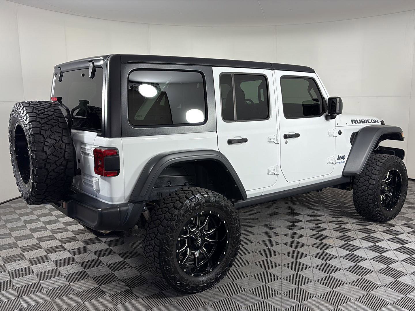 Used 2021 Jeep Wrangler Unlimited Rubicon 4xe w/ Cold Weather Group image 5