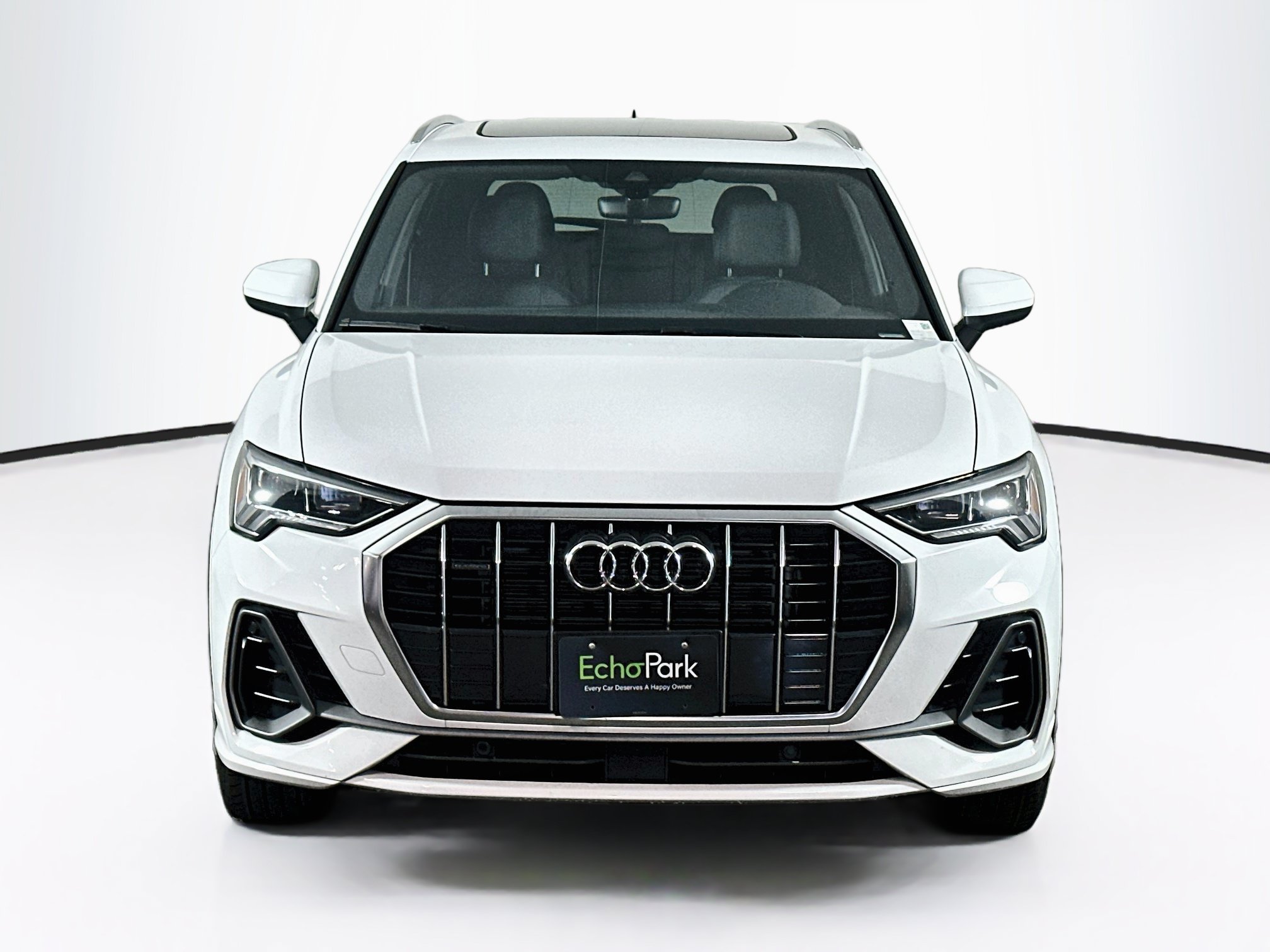 Used 2025 Audi Q3 2.0T Premium AWD/4WD image 2