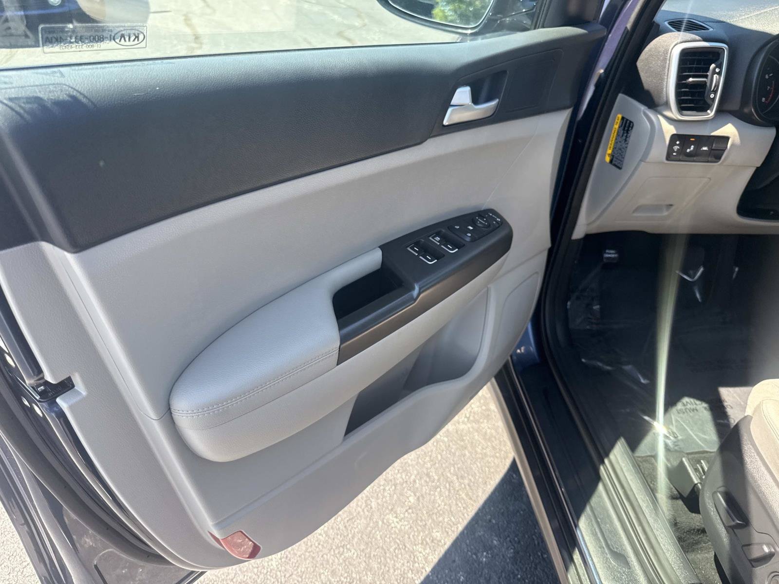 Used 2021 Kia Sportage LX w/ LX AWD Popular Package image 17