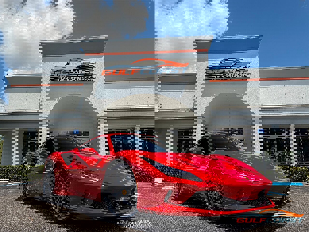 Used 2021 Ferrari F8 Tributo image 1