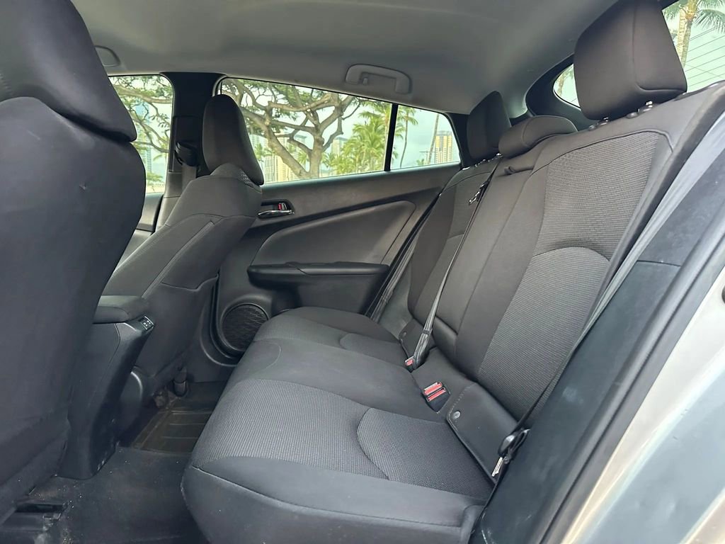 Used 2022 Toyota Prius LE image 11