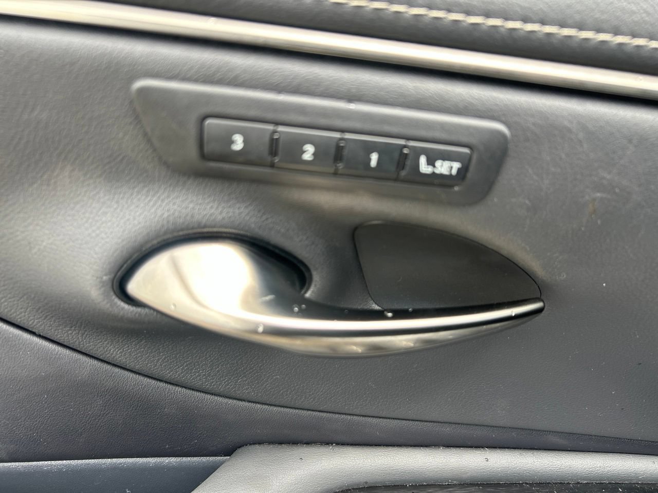 Used 2022 Lexus ES 350 w/ Premium Package FWD image 17