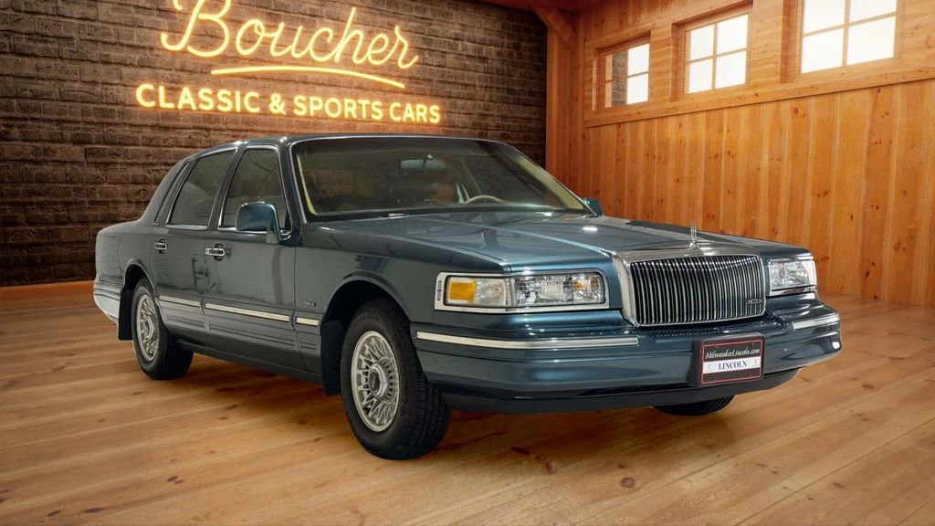 Used 1996 Lincoln Town Car Executive