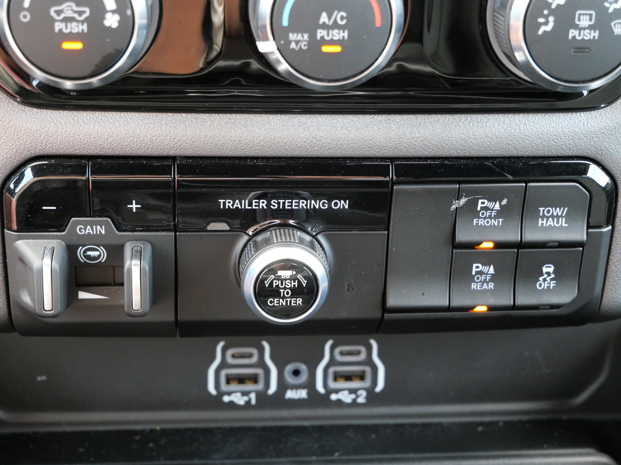 Used 2025 RAM 1500 Big Horn AWD/4WD image 31
