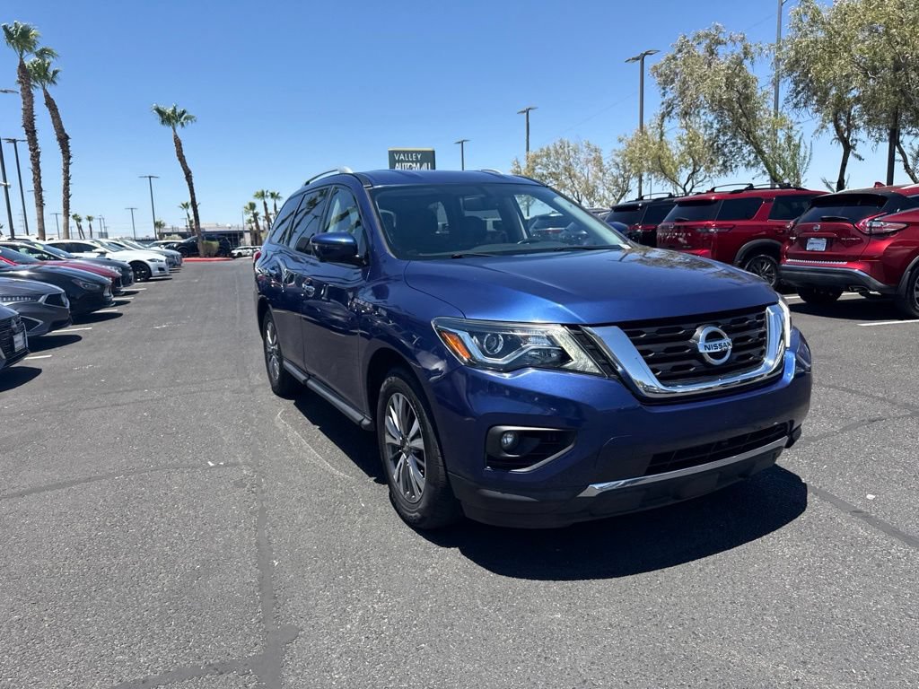 Used 2019 Nissan Pathfinder SL FWD image 4