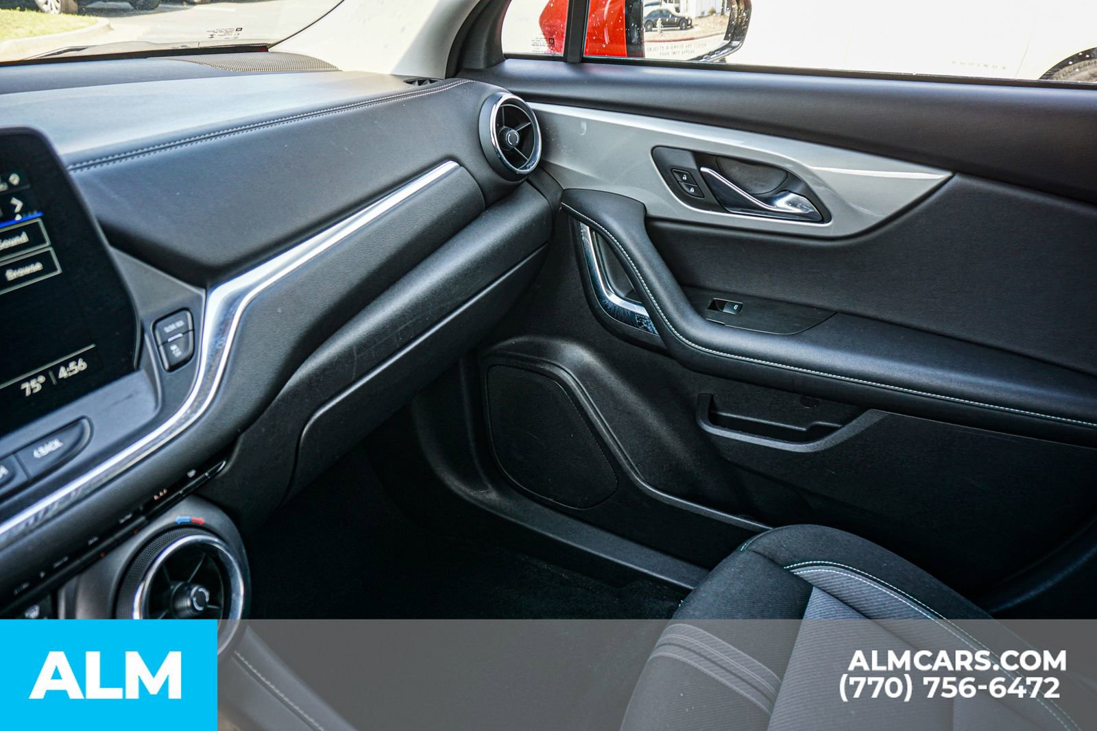 Used 2025 Chevrolet Blazer LT image 44