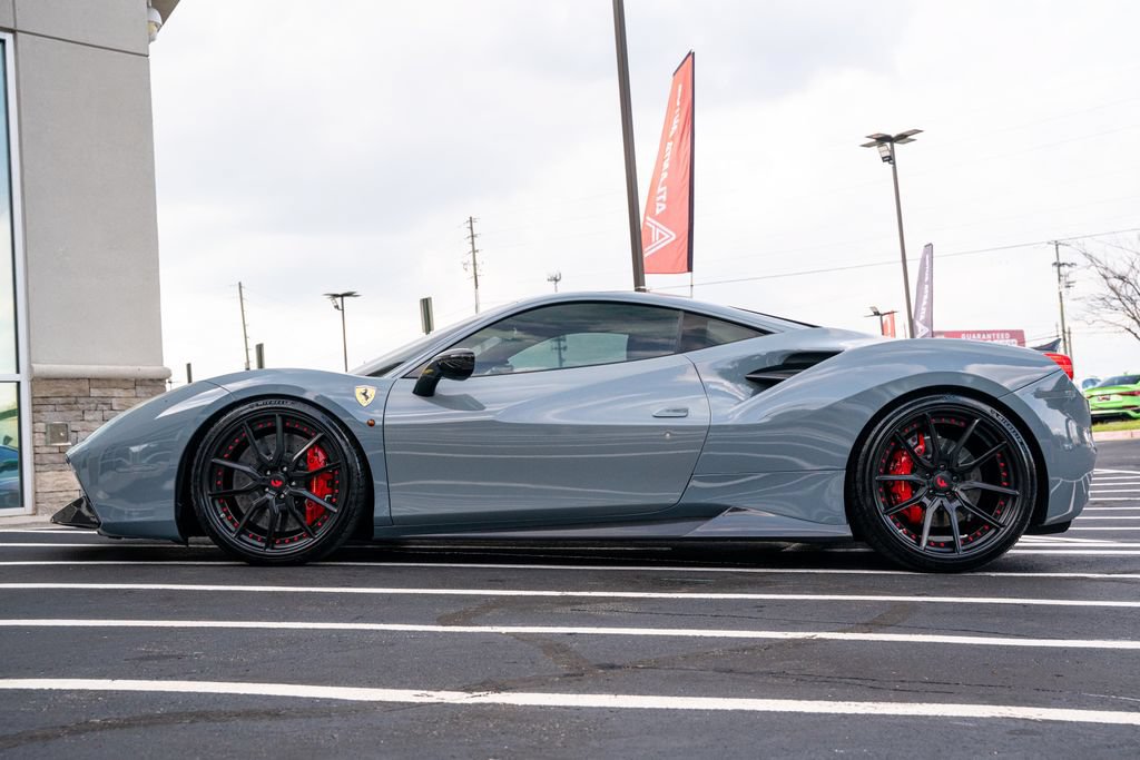 Used 2016 Ferrari 488 GTB RWD image 22