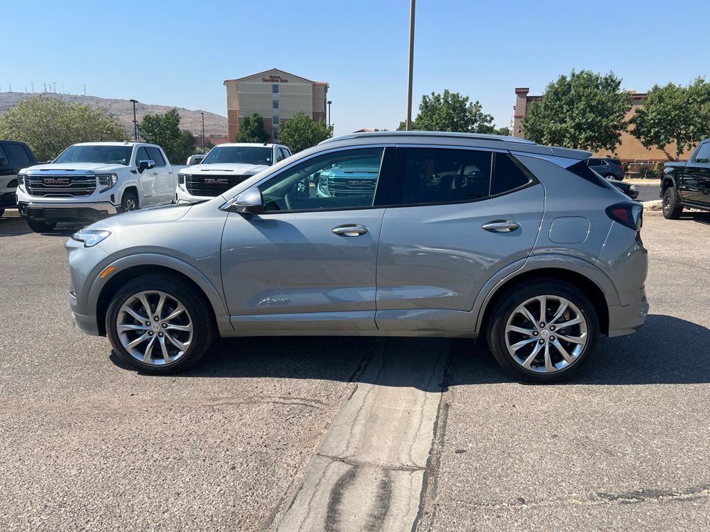 Used 2025 Buick Encore GX Avenir w/ Avenir Technology Package AWD/4WD image 8