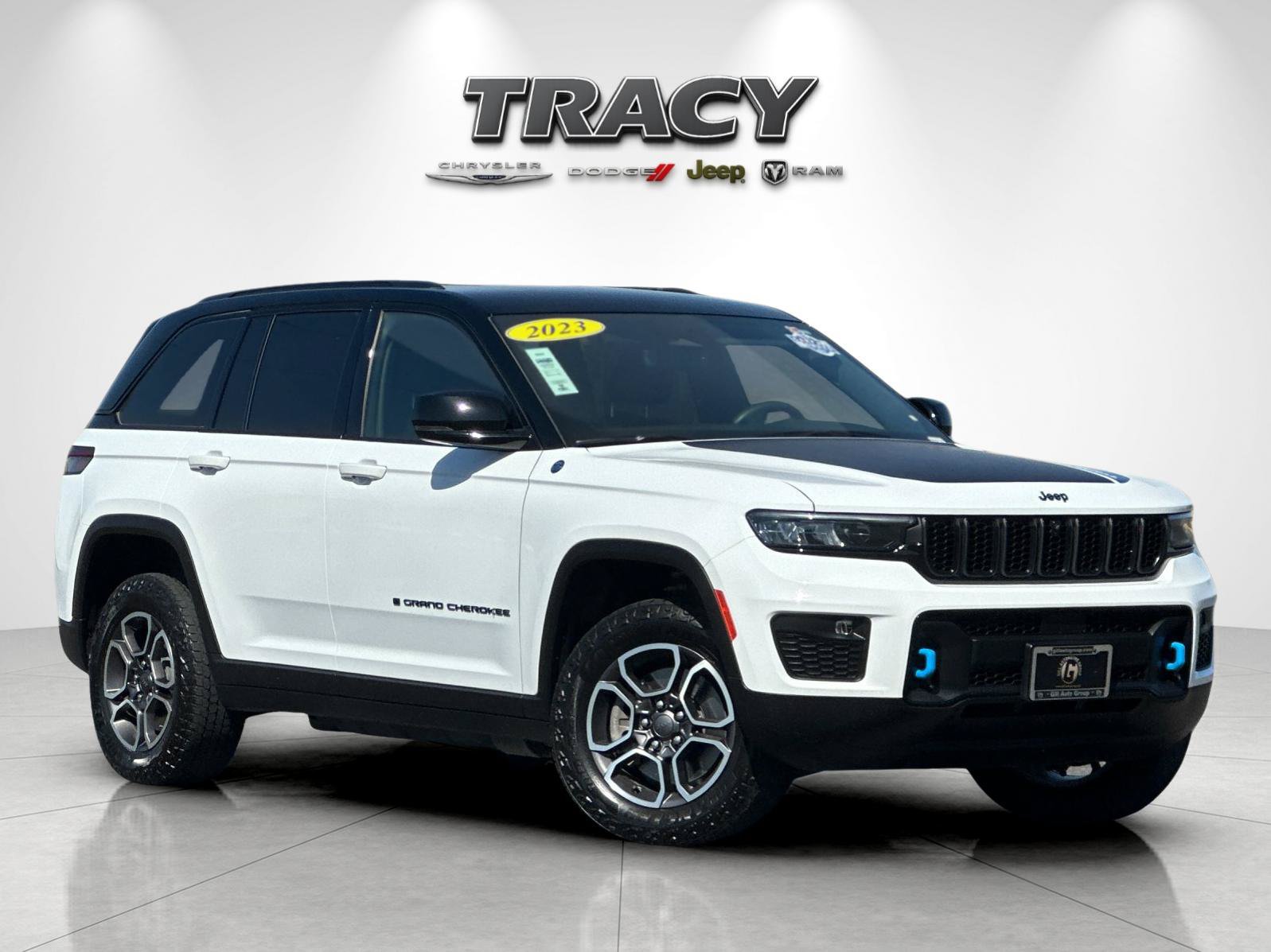 Used 2023 Jeep Grand Cherokee Trailhawk w/ Luxury Tech Group III AWD/4WD image 2