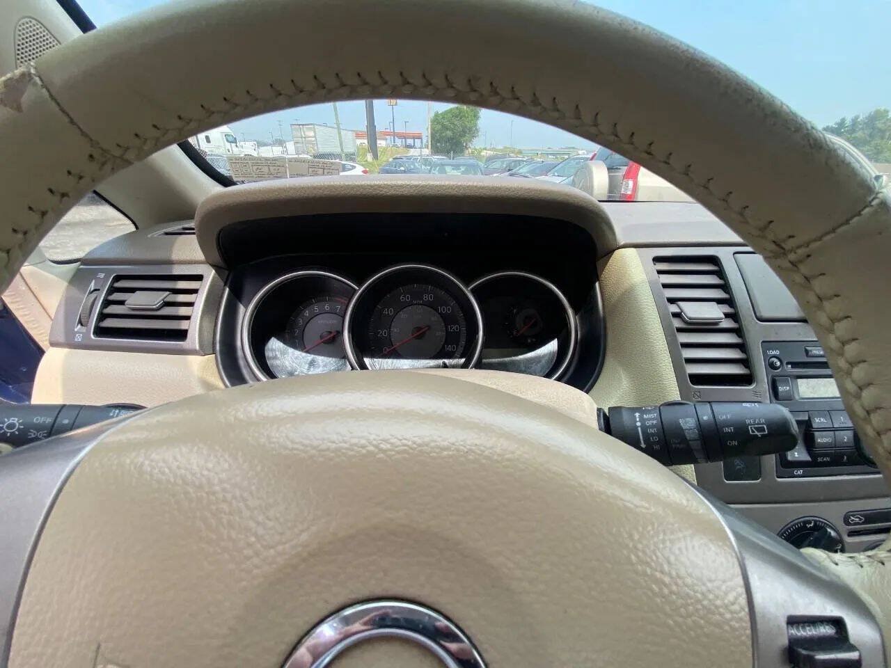 Used 2007 Nissan Versa Hatchback w/ Convenience Pkg FWD image 15