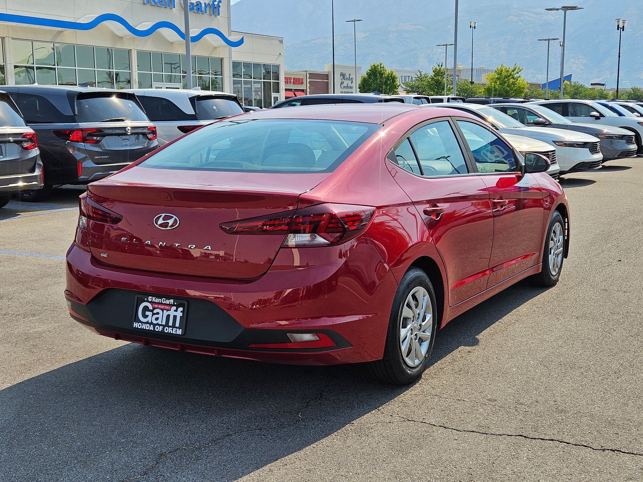Used 2019 Hyundai Elantra SE FWD image 3