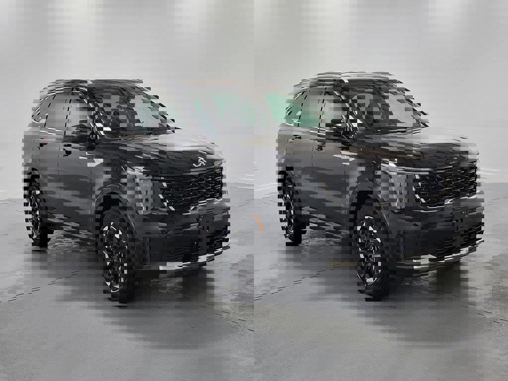 Used 2024 Kia Sorento S image 2