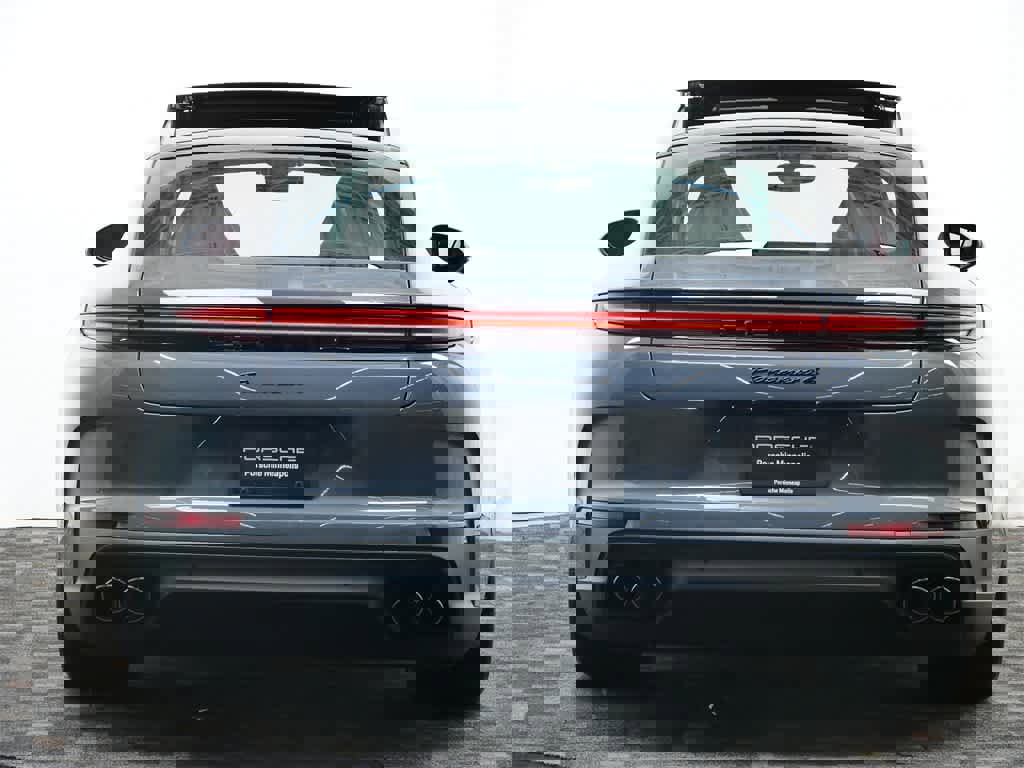 New 2025 Porsche Panamera 4 image 6
