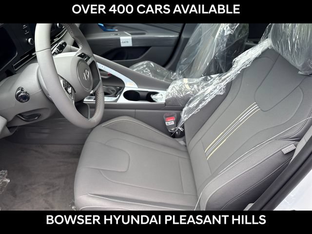New 2026 Hyundai Elantra SEL Sport Premium FWD image 4