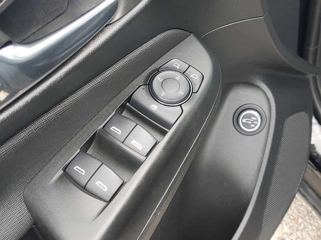Certified 2025 Buick Envista Preferred w/ Convenience I Package FWD image 17