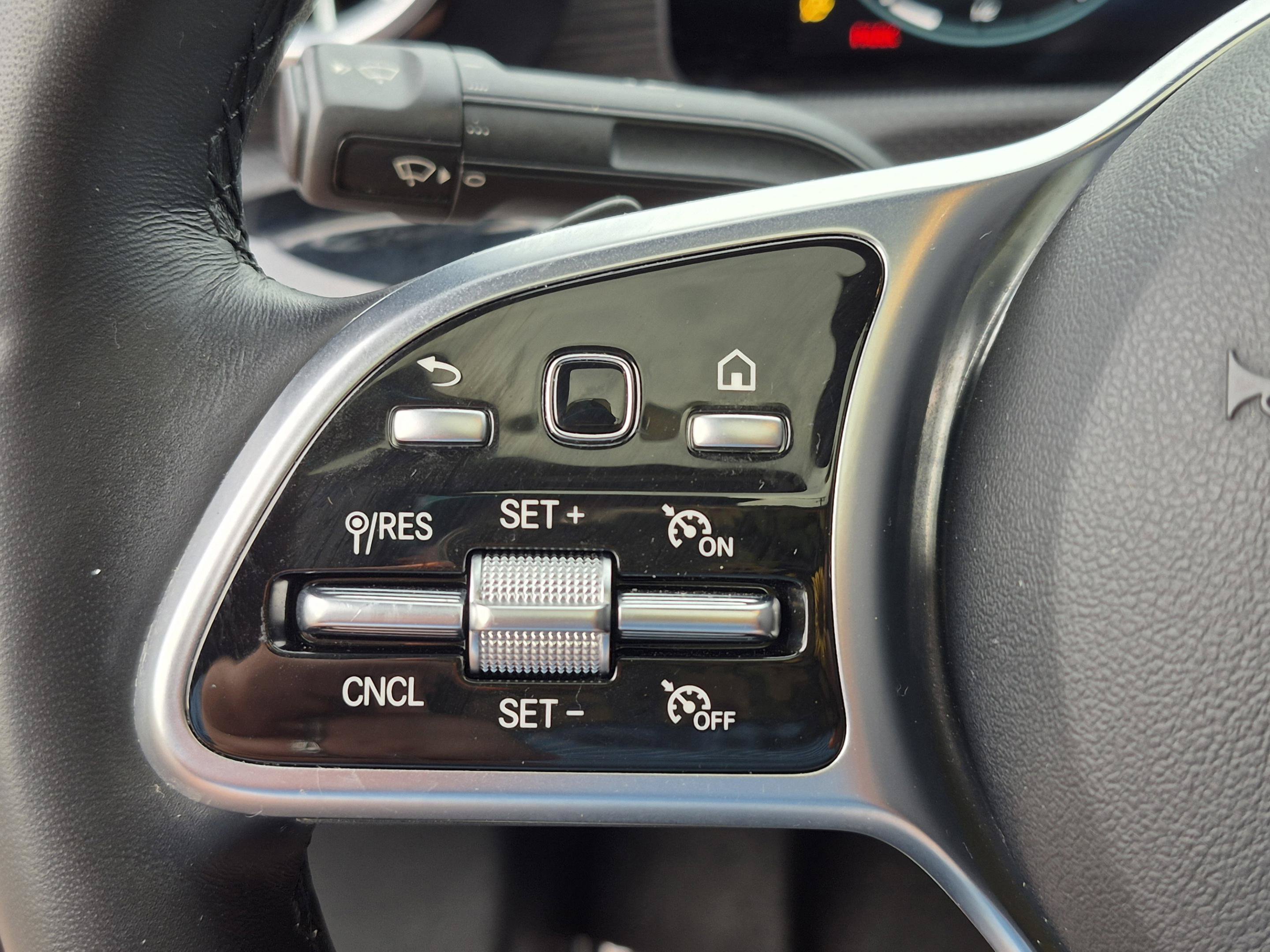 Used 2023 Mercedes-Benz CLA 250 4MATIC image 30