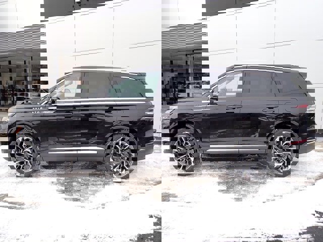 New 2025 Lincoln Aviator Reserve w/ Equipment Group 201A image 2