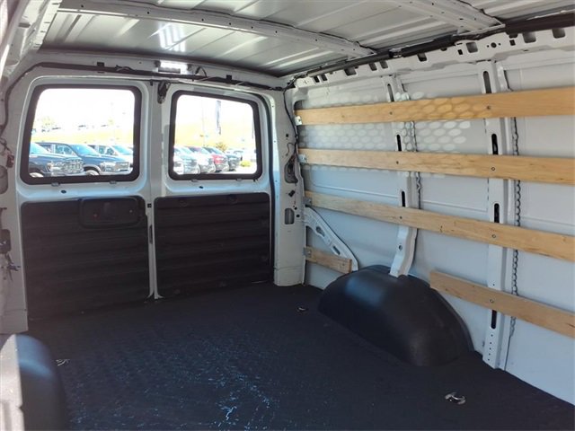 Used 2023 Chevrolet Express 2500 w/ Driver Convenience Package image 15