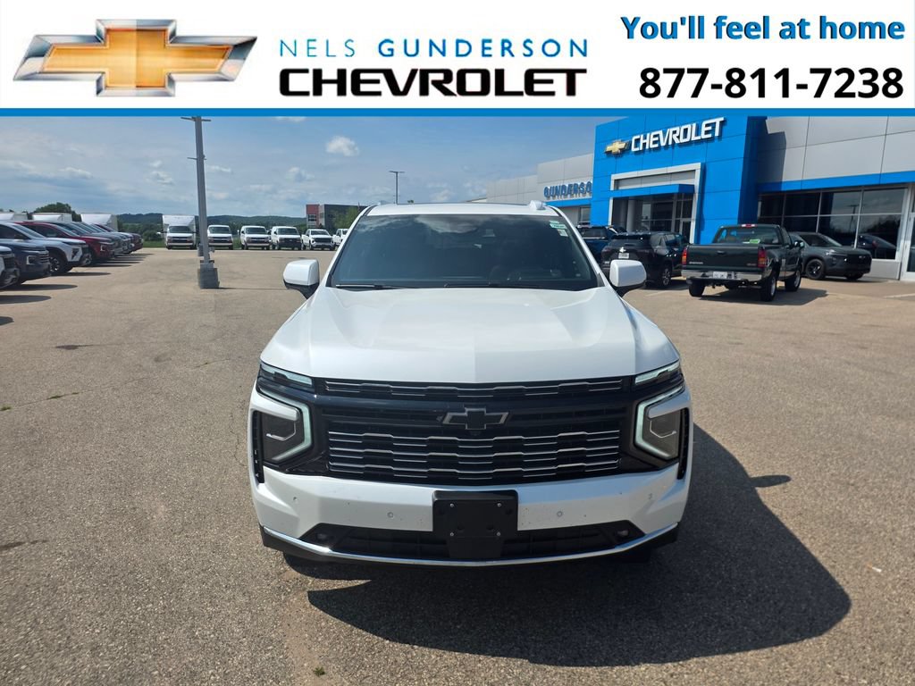 Certified 2025 Chevrolet Suburban High Country AWD/4WD image 2