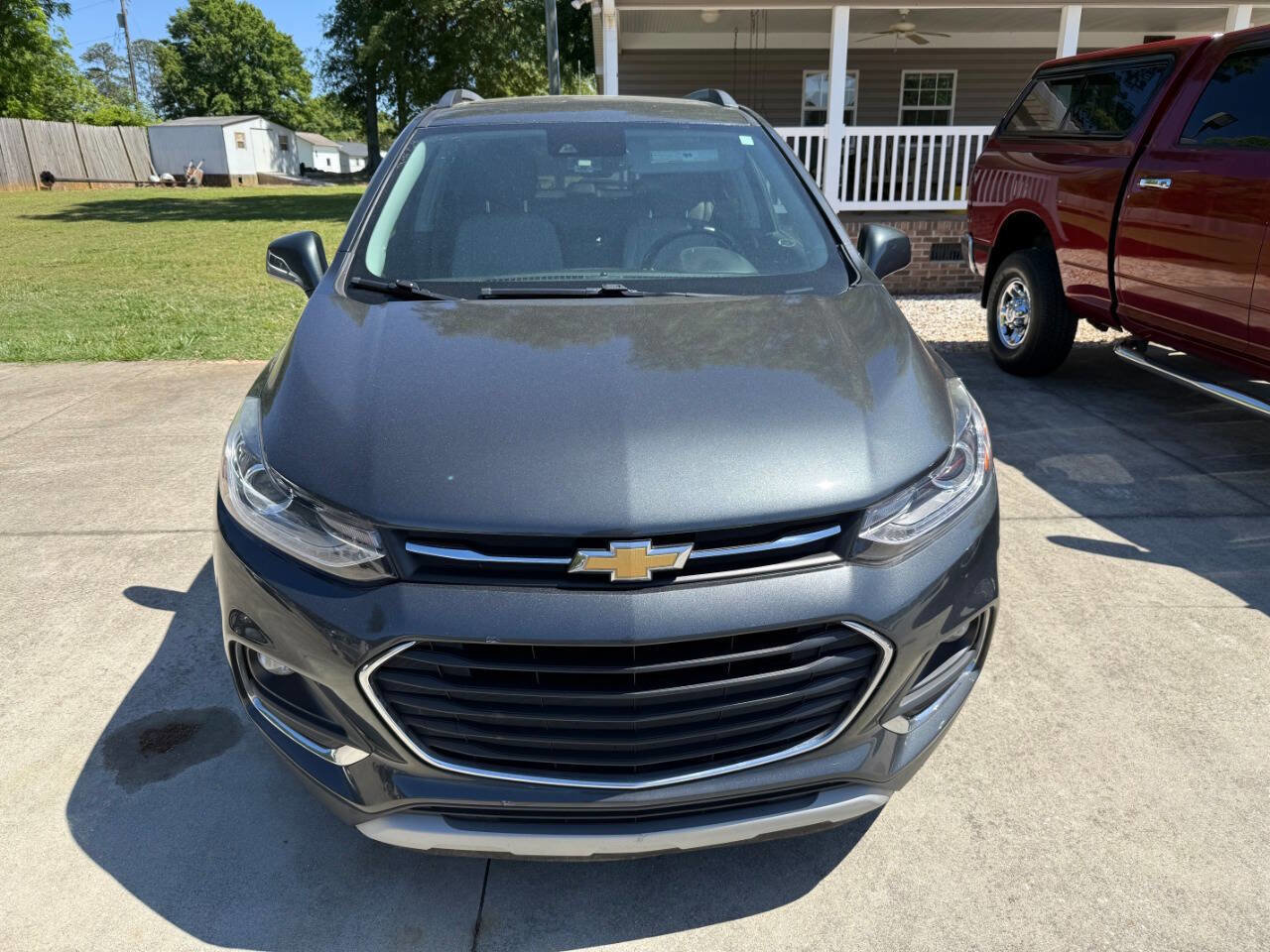 Used 2019 Chevrolet Trax Premier w/ LPO, Cargo Package FWD image 5