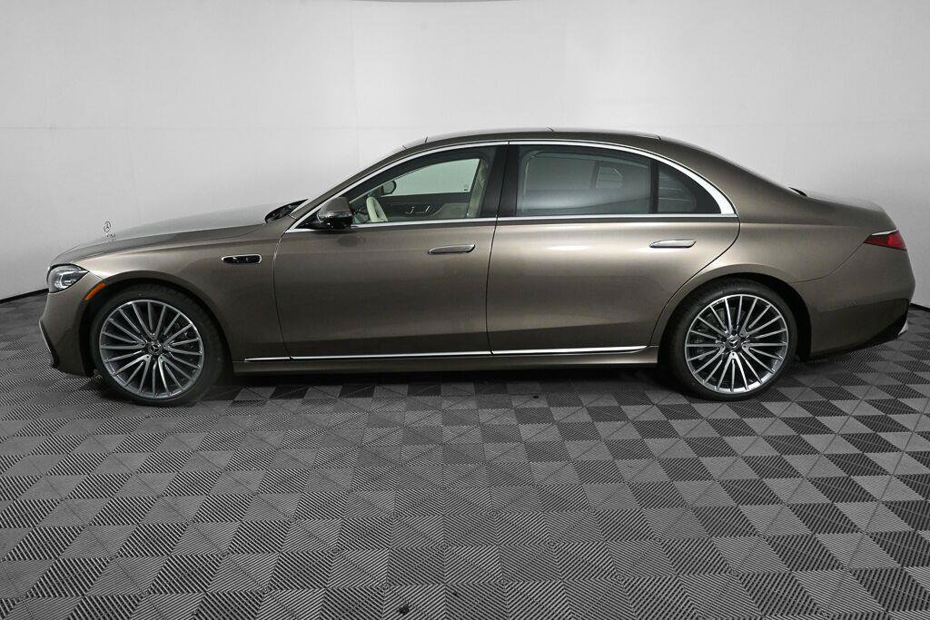 New 2027 Mercedes-Benz S 580 4MATIC Sedan image 3