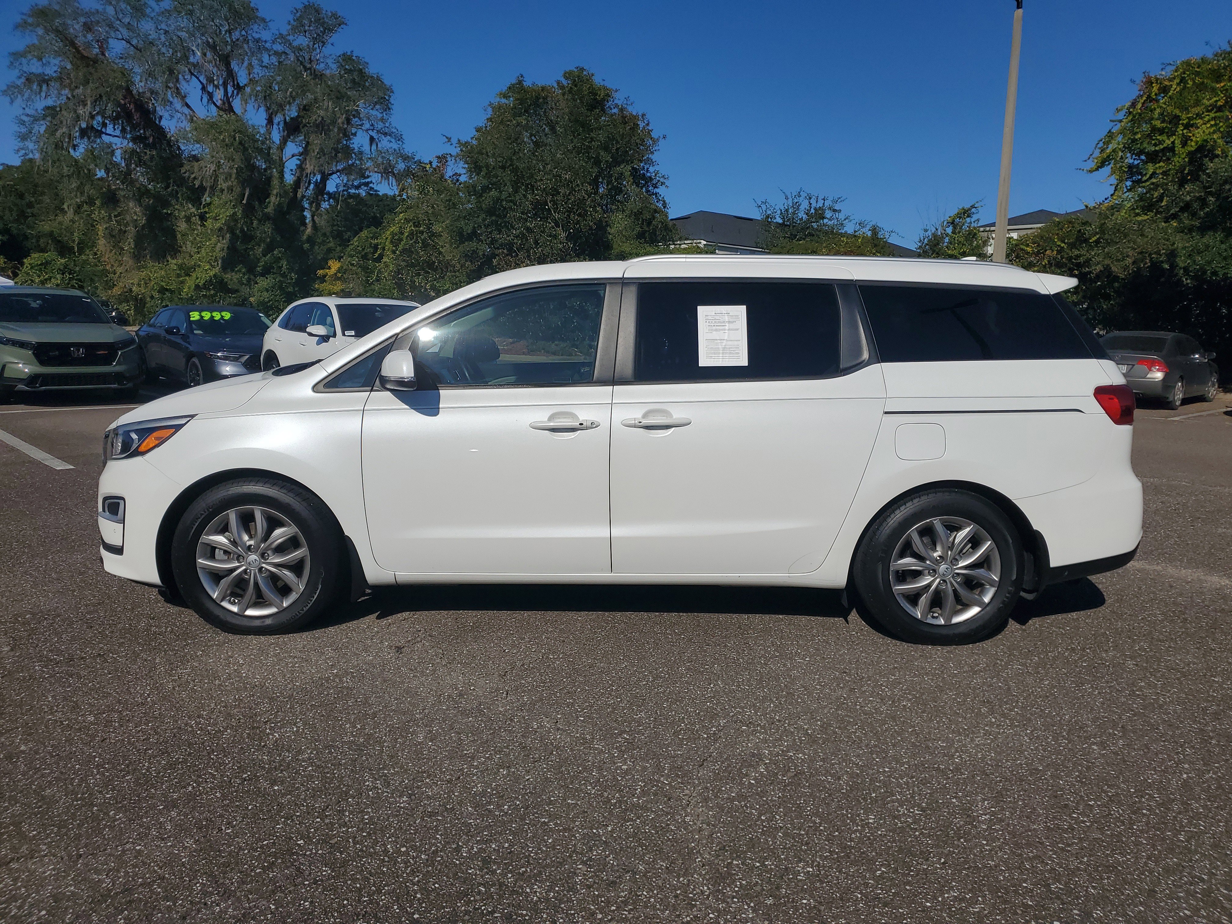 Used 2019 Kia Sedona EX w/ Paint Protection Package image 3