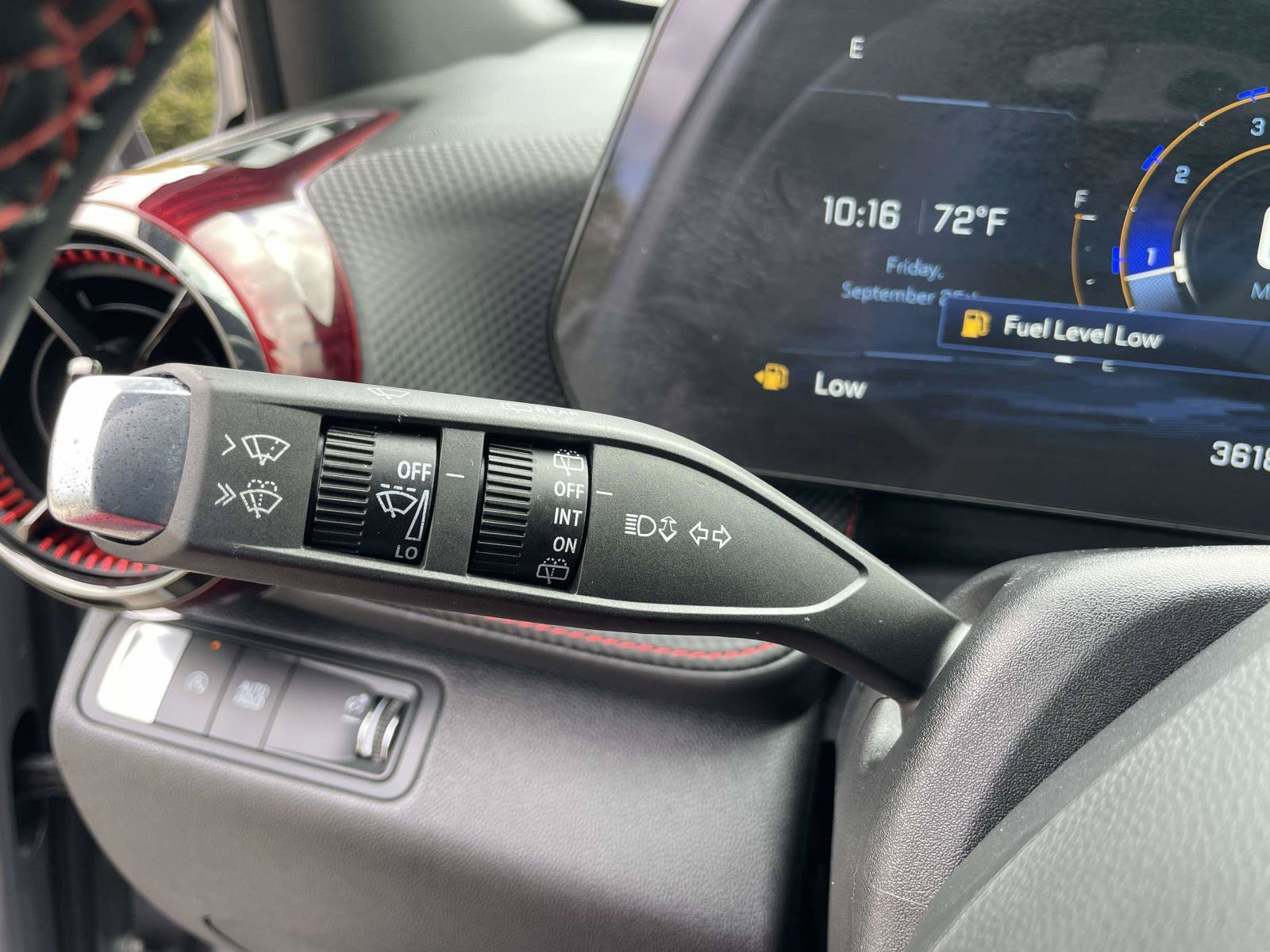 Used 2025 Chevrolet Equinox RS w/ Safety and Technology Package FWD image 27