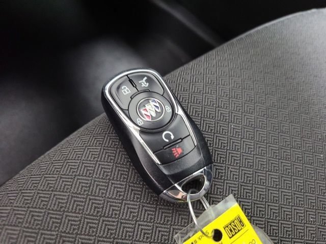 Used 2020 Buick Encore GX Preferred w/ Cold Weather Comfort Package FWD image 33