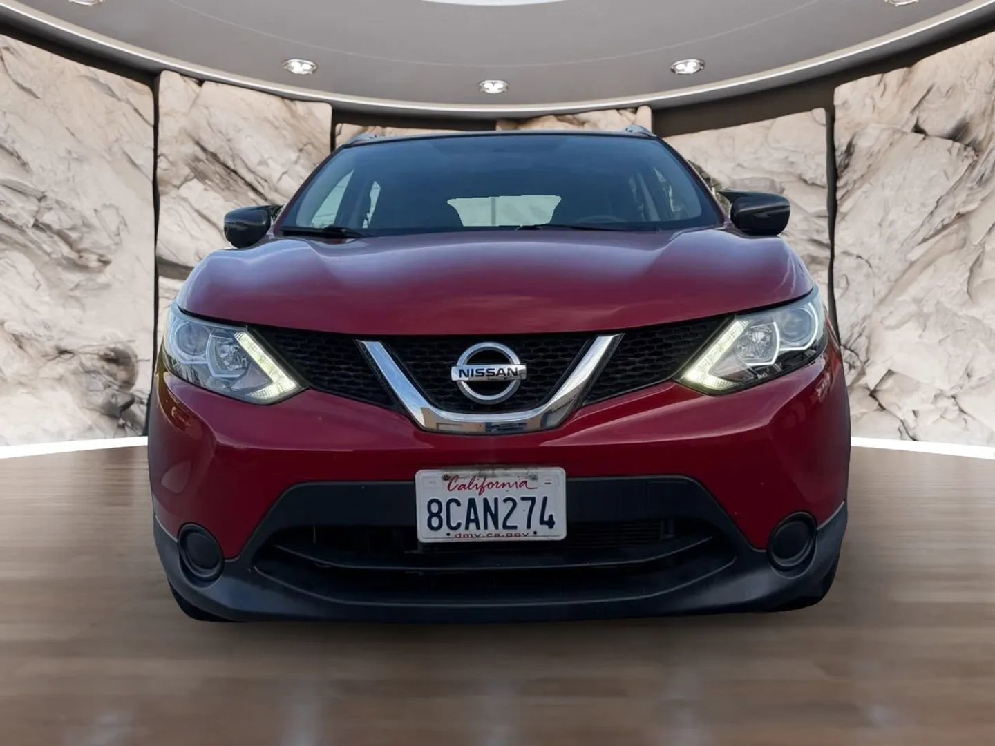 Used 2017 Nissan Rogue Sport SV FWD image 2