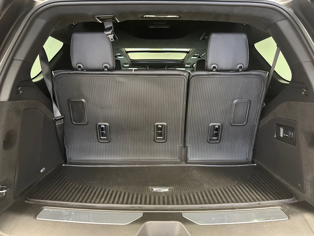 Used 2025 Cadillac Escalade Sport Platinum w/ LPO, Floor Liner Package AWD/4WD image 17