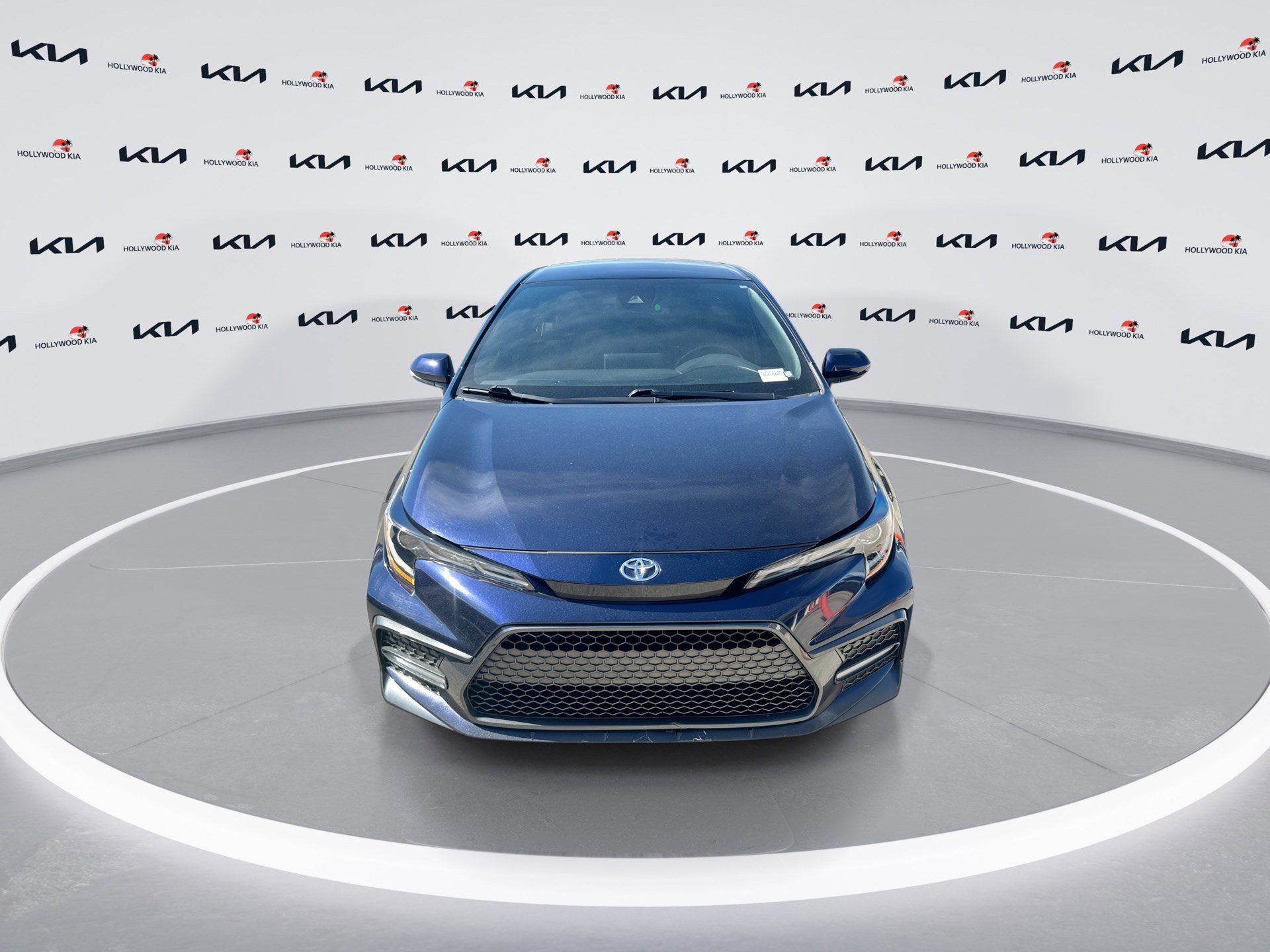 Used 2022 Toyota Corolla SE image 3