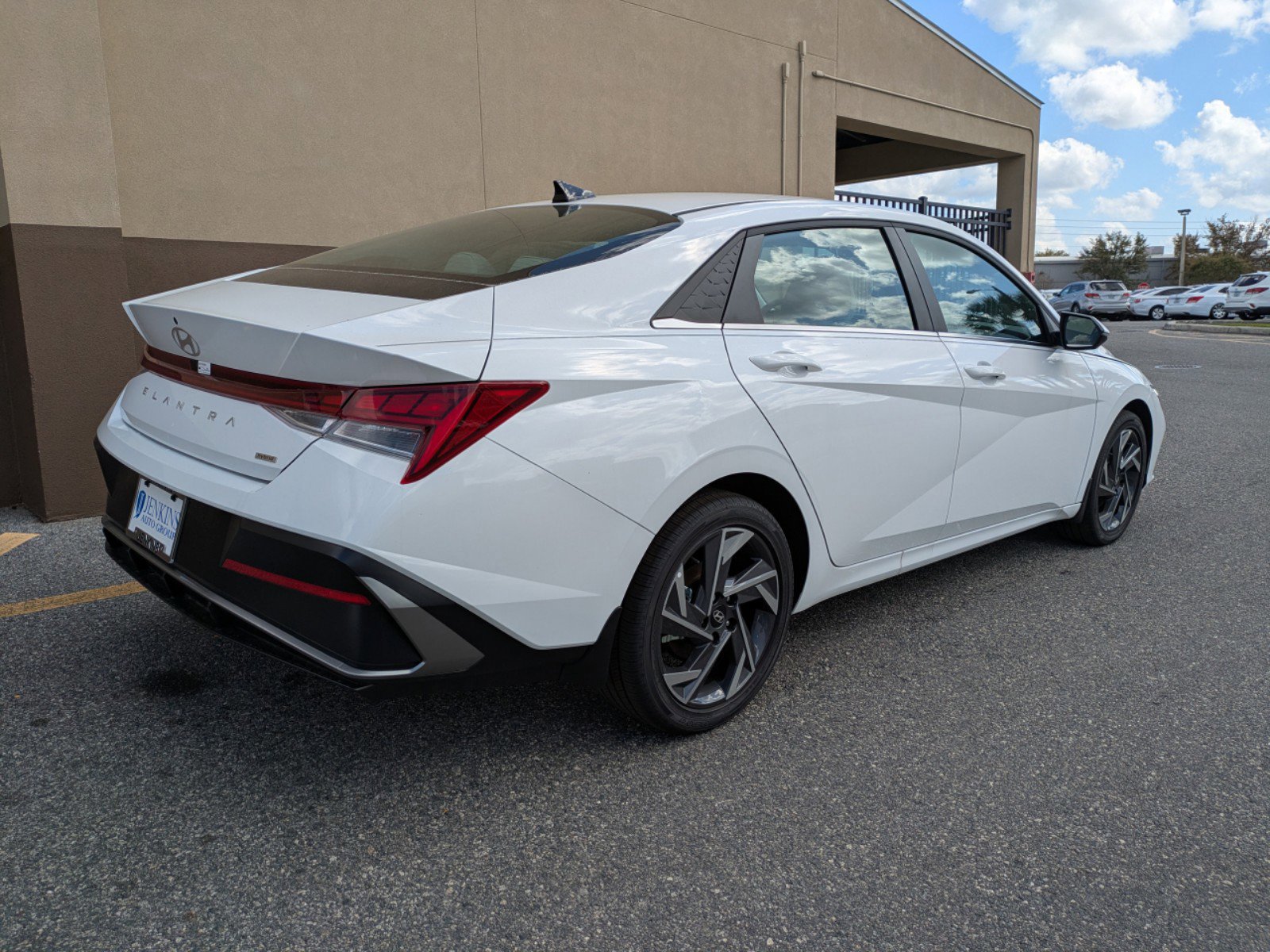 New 2025 Hyundai Elantra Limited image 5