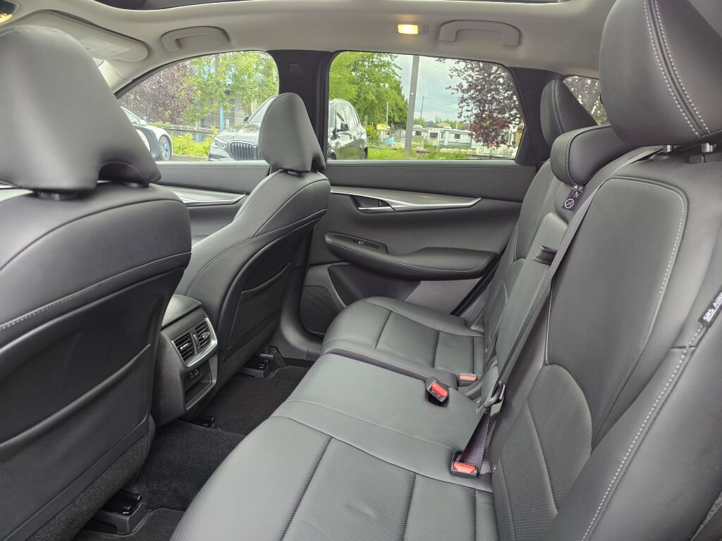 Used 2024 INFINITI QX50 Luxe AWD/4WD image 21