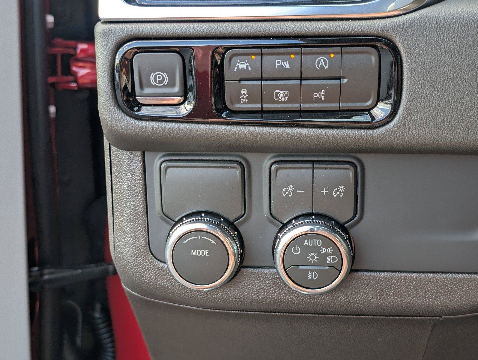 New 2026 GMC Yukon XL Elevation w/ LPO, Floor Liner Package RWD image 31