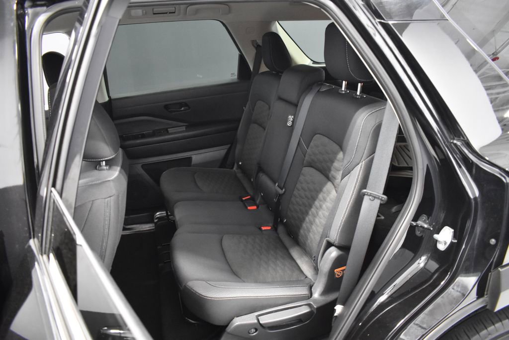 Certified 2023 Nissan Pathfinder SV image 29
