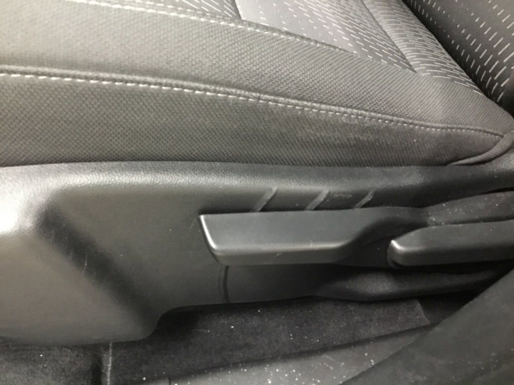 Used 2025 Chevrolet Equinox LT image 7