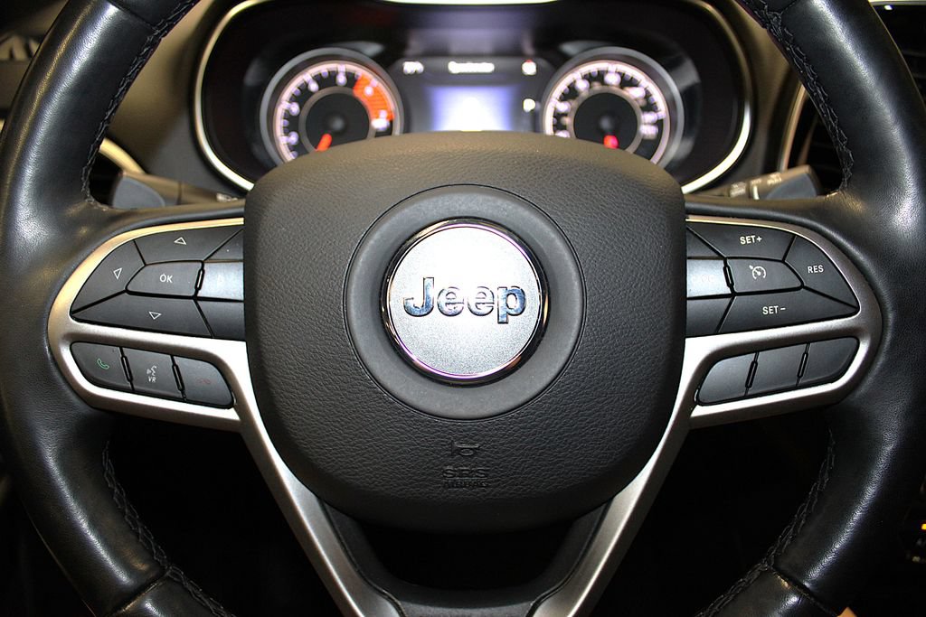 Certified 2020 Jeep Cherokee High Altitude AWD/4WD image 13