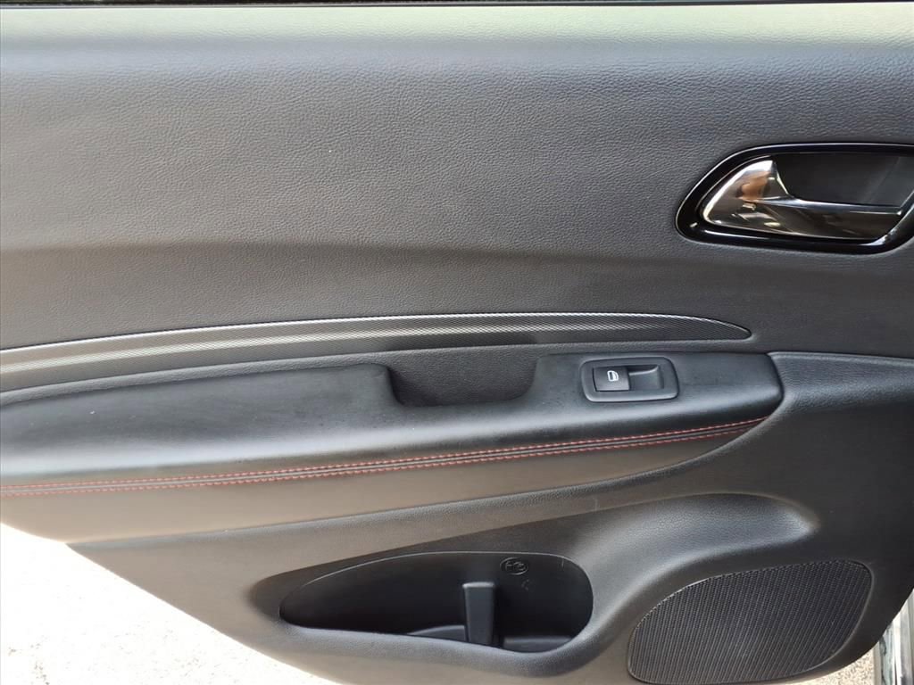 Used 2023 Dodge Durango GT image 31