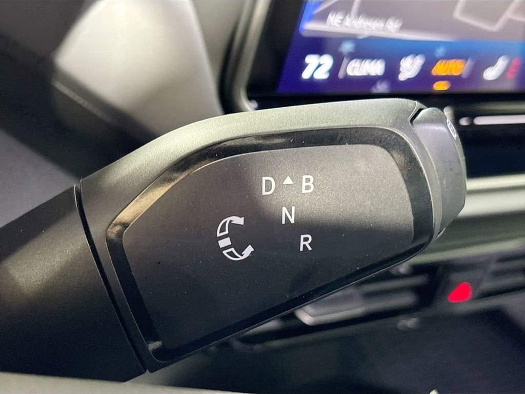 Certified 2025 Volkswagen ID.4 Pro image 18