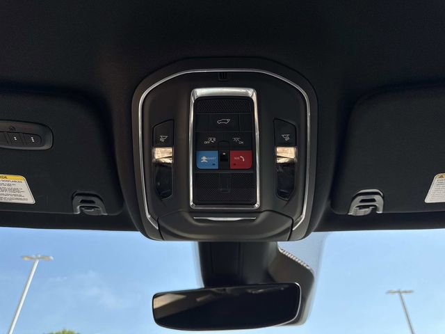 Used 2024 Jeep Wagoneer L Series III w/ Flexible Seating Group image 32