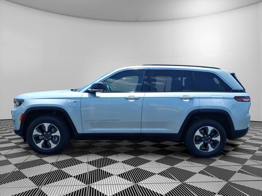 Used 2024 Jeep Grand Cherokee Limited 4xe AWD/4WD image 25