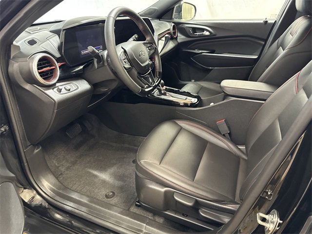 Certified 2025 Chevrolet Trax RS w/ Driver Confidence Package image 11